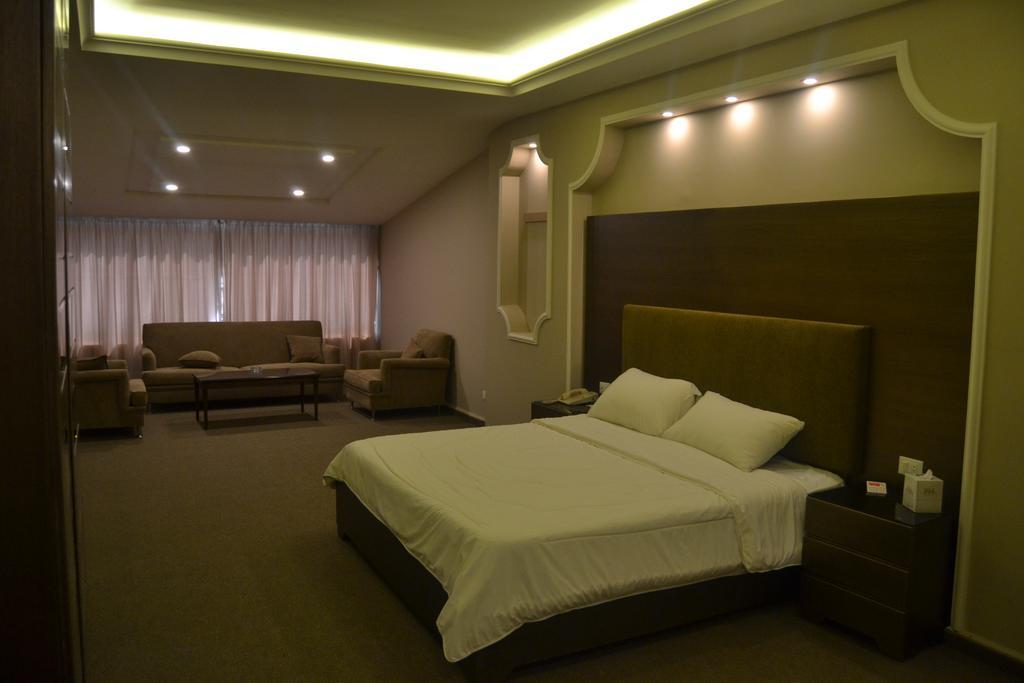 Platinum Hotel Tyr Extérieur photo